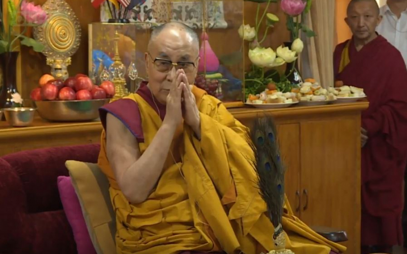 Dalai Lama Interactions with Groups of Vietnamese (Day 2)